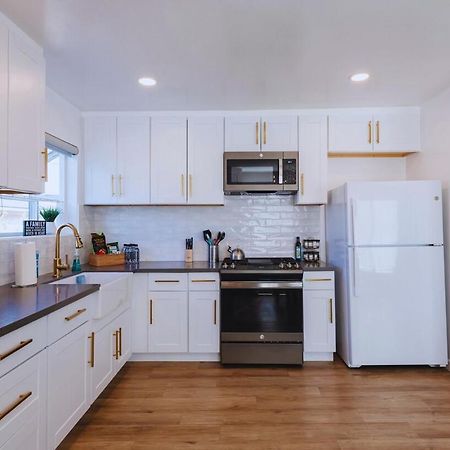 Cozy Modern 3 Bed 1 Bath Home - Pet Friendly! Lawndale Eksteriør bilde